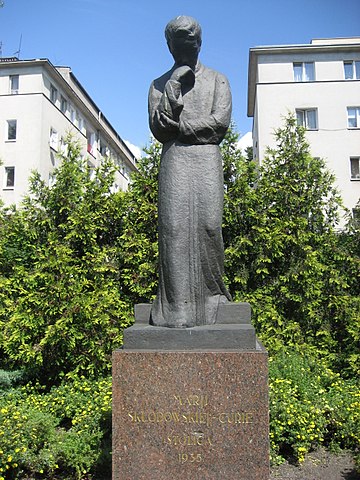 Marie's statue